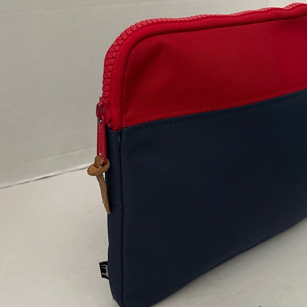 Herschel Supply Company Red and Navy Laptop Bag - Picture 5 of 16